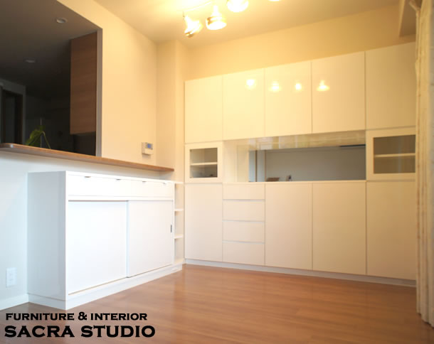 �ǖʎ��[�ƃJ�E���^�[�����[