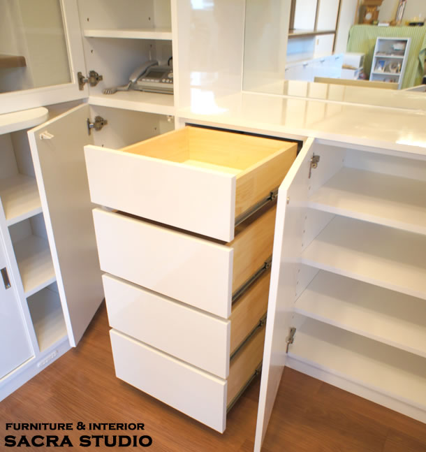 �ǖʎ��[�ƃJ�E���^�[�����[