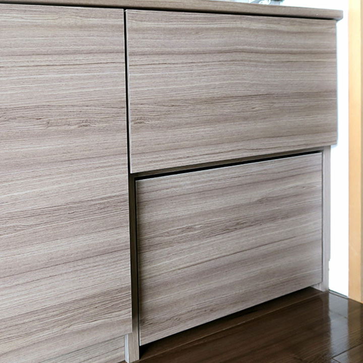 ���������[