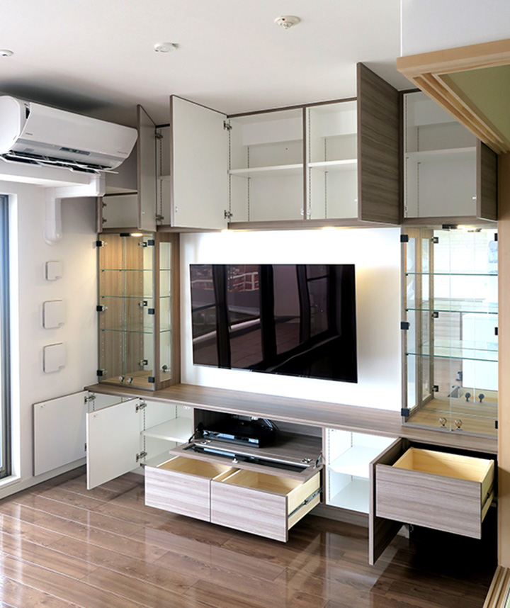 ���������[