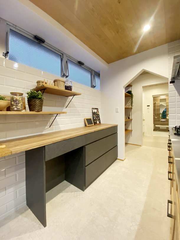 �I�[�_�[�Ƌ�e���r�{�[�h