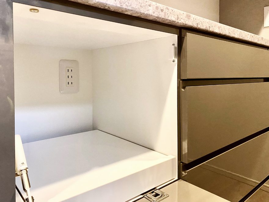 �ǖʎ��[�Ƌ�