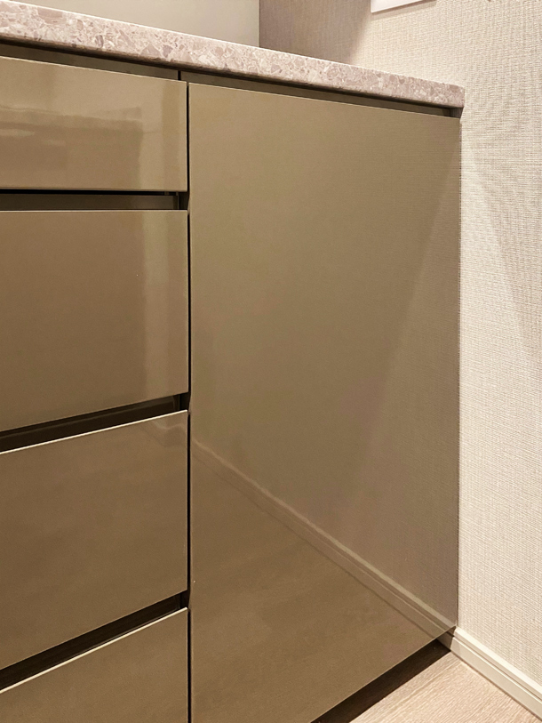 �ǖʎ��[�Ƌ�