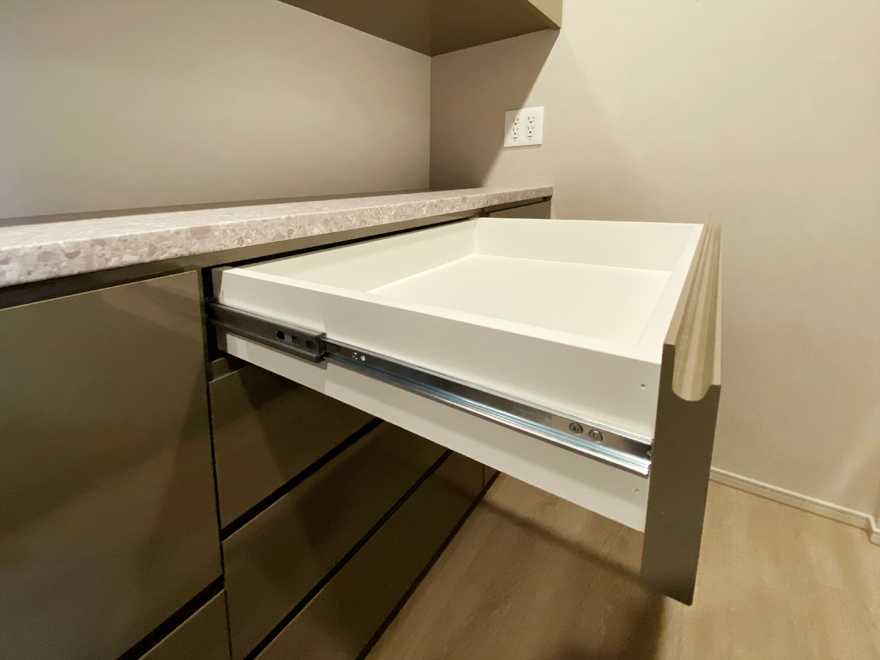 �ǖʎ��[�Ƌ�