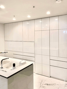 �ǖʎ��[�Ƌ�