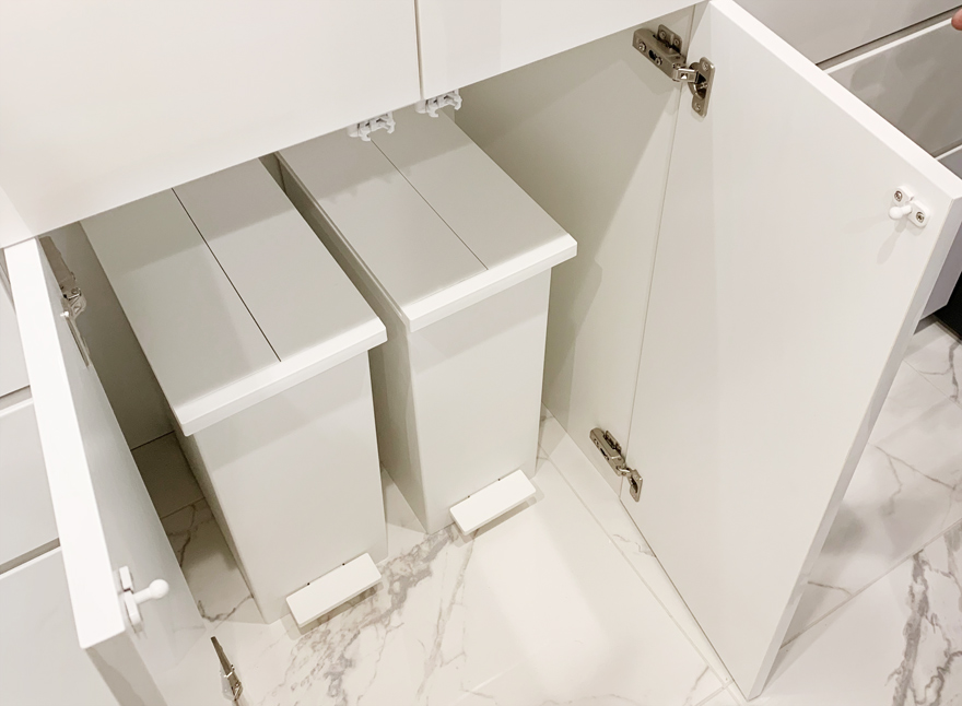 �ǖʎ��[�Ƌ�