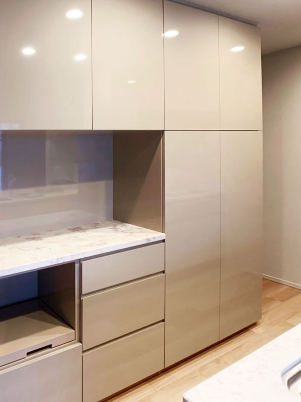 �ǖʎ��[�Ƌ�