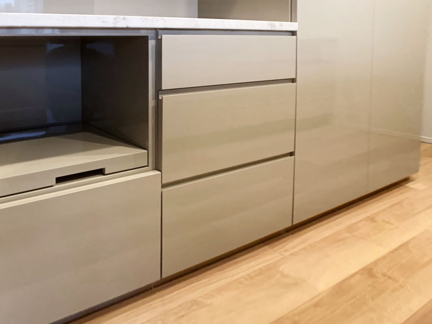 �ǖʎ��[�Ƌ�