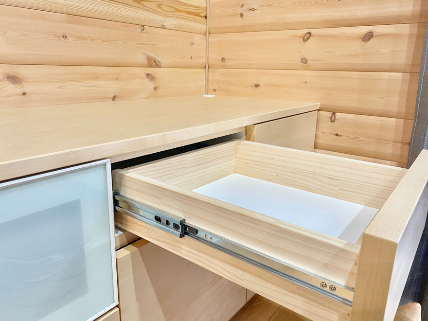 �ǖʎ��[�Ƌ�