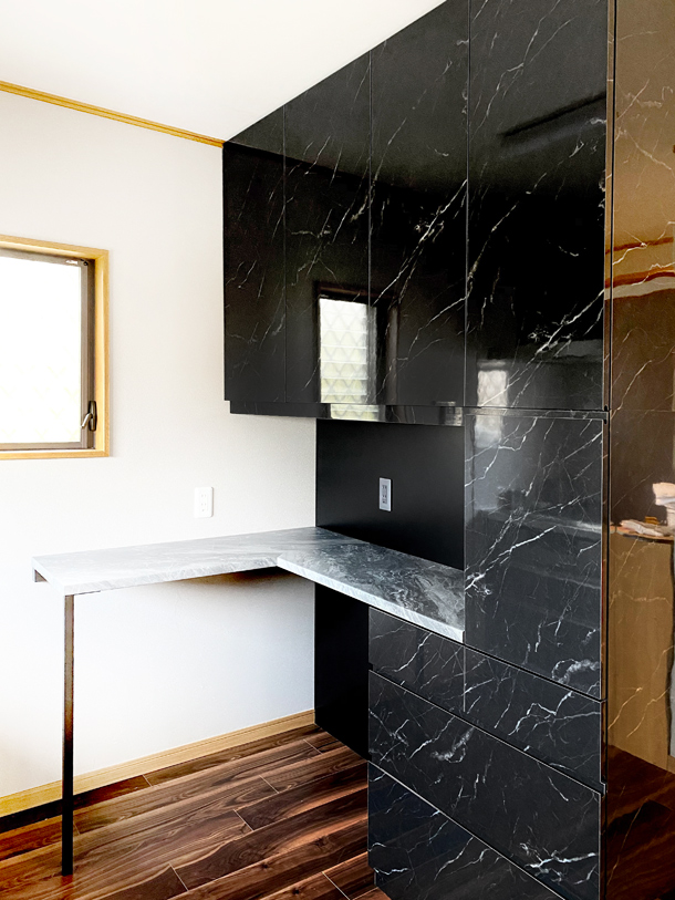 �ǖʎ��[�Ƌ�