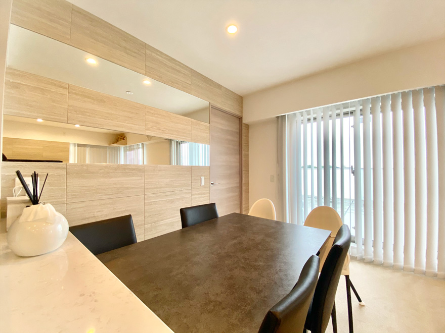 �ǖʎ��[�Ƌ�