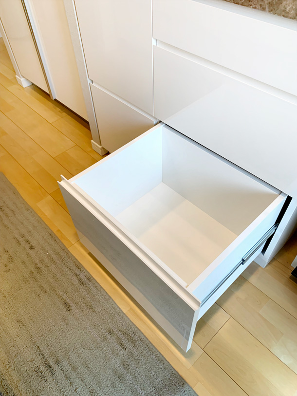 �ǖʎ��[�Ƌ�