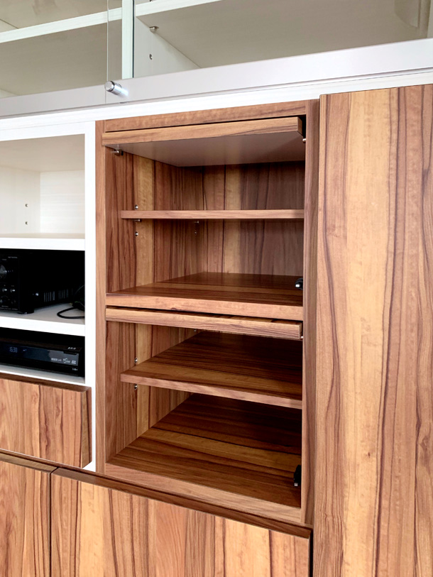 �ǖʎ��[�Ƌ�