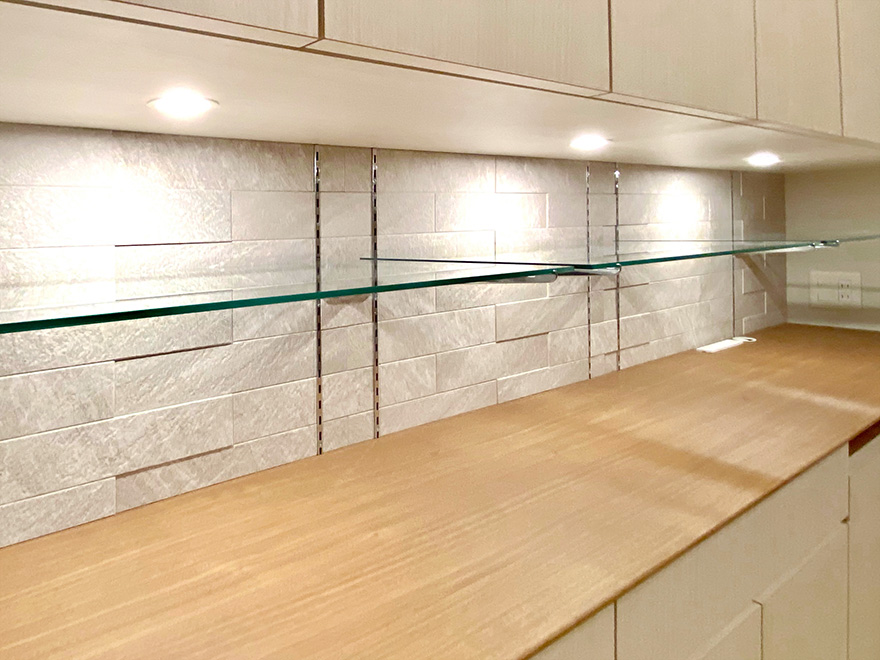 �ǖʎ��[�Ƌ�