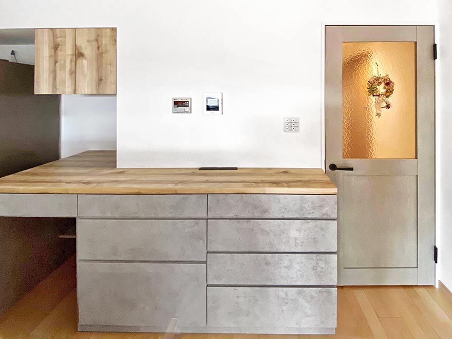 �ǖʎ��[�Ƌ�