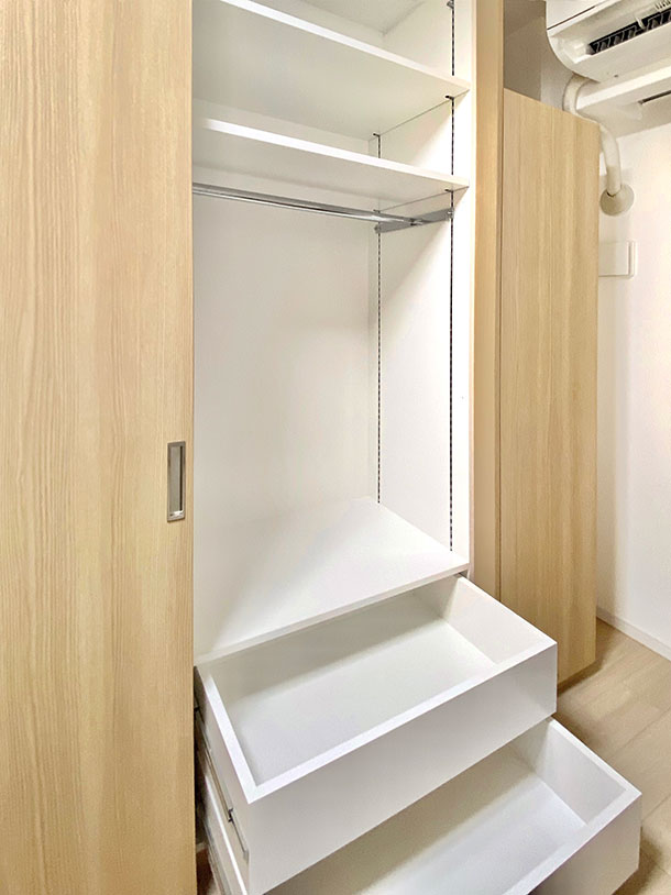 �ǖʎ��[�Ƌ�