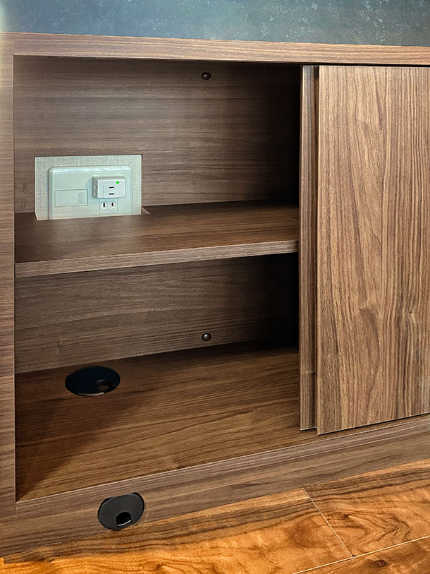 �ǖʎ��[�Ƌ�