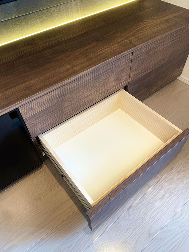 �ǖʎ��[�Ƌ�