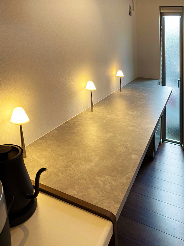 �ǖʎ��[�Ƌ�