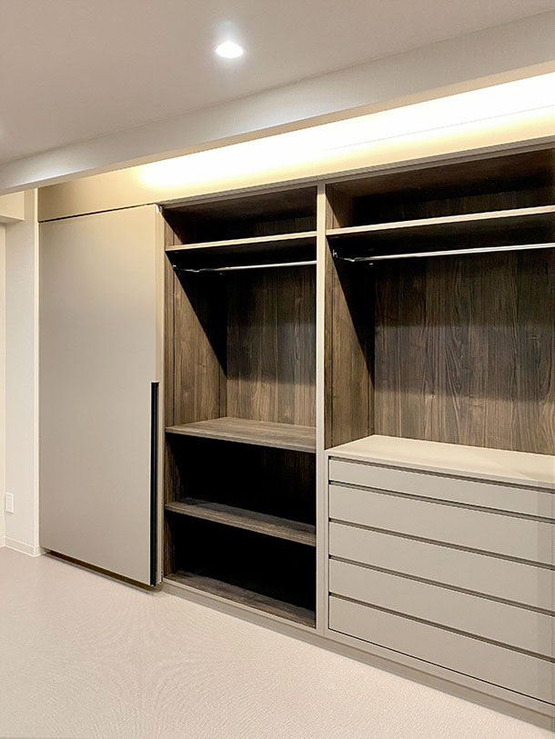 �ǖʎ��[�Ƌ�