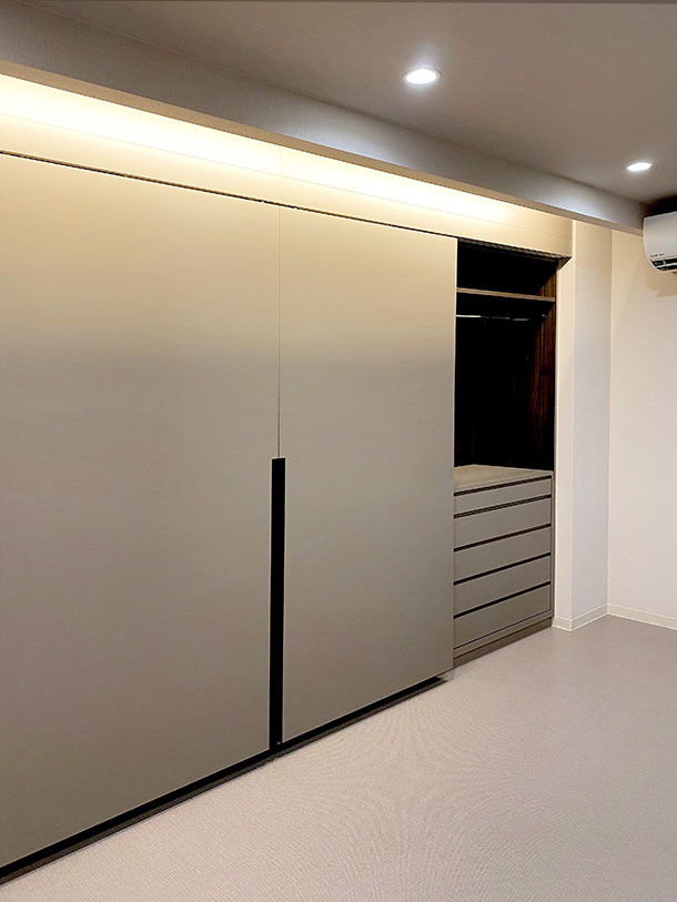 �ǖʎ��[�Ƌ�