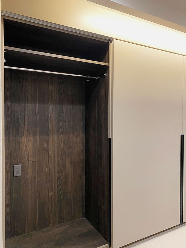 �ǖʎ��[�Ƌ�